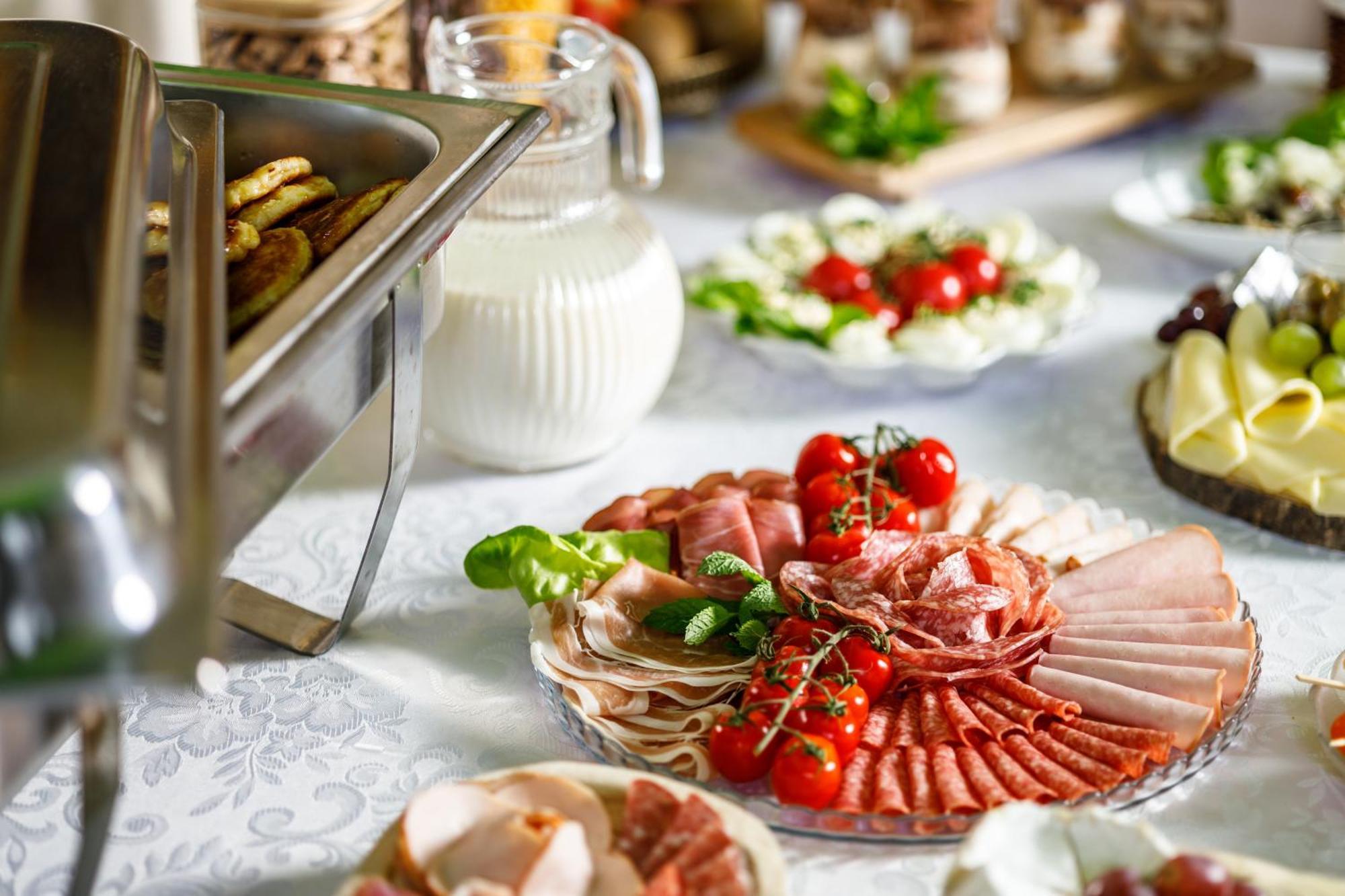 Palac Paprotno Karnice Екстериор снимка